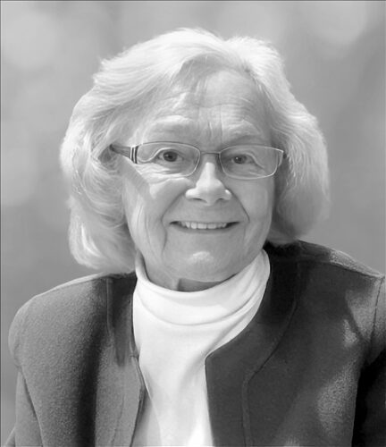 HELEN STRAUS